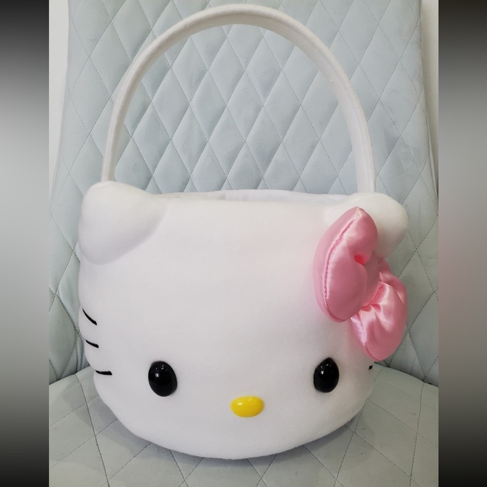 Hello Kitty plush Easter basket LIMITED EDITION new